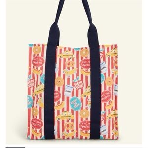 NWT Macy’s thanksgiving day parade 2025 canvas limited tote bag